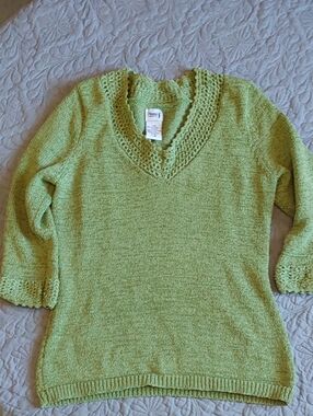Nomi Lime Green V-Neck Knit Sweater 3/4 Sleeve Sz LG